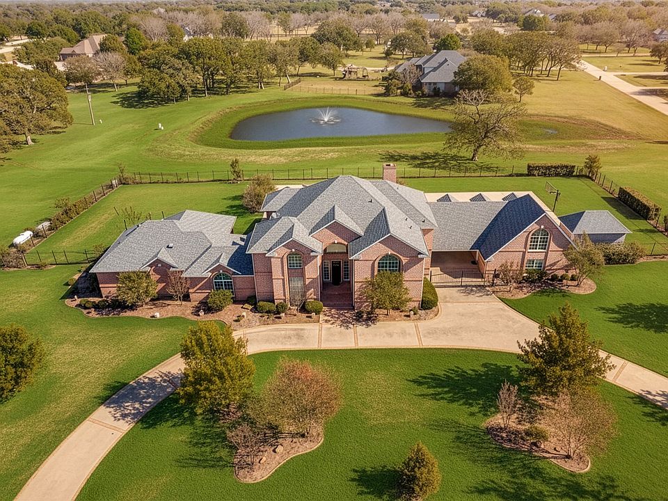 1st image of 6035 Oak Hollow Dr