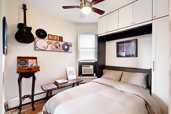 Rented by Compass | media 12