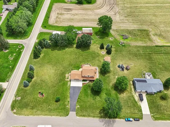 W2923 Sand Crane Drive, Belleville, WI 53508