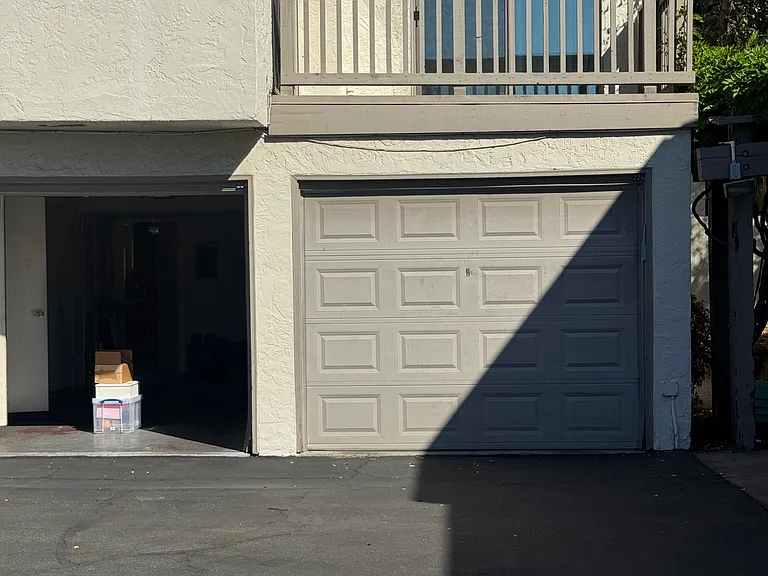 19226 Vineyard Ln — Photo 33