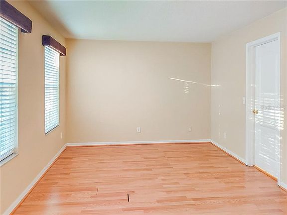 5th image of 9218 Stone River Pl