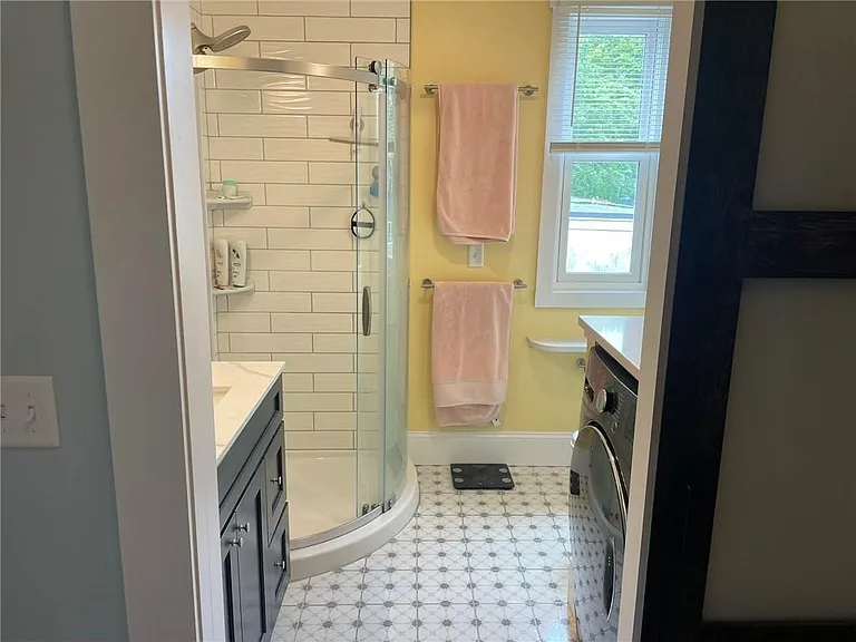 35 Elm St #B — Photo 19