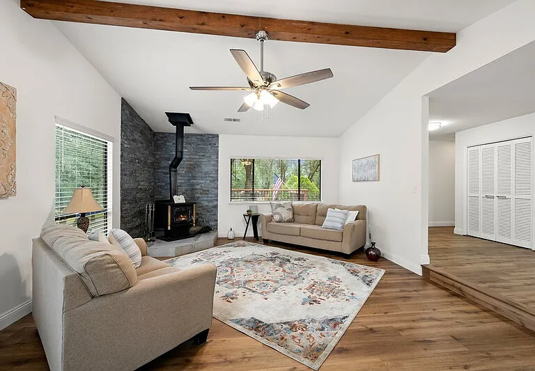 6561 Trinity Way — Photo 4