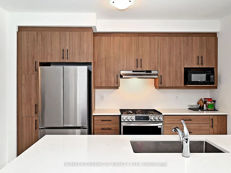 689 Mika St — Photo 24