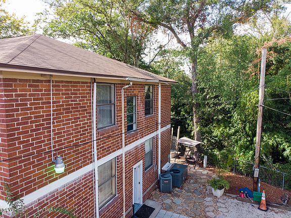 4th image of 1153 McDuff Ave S