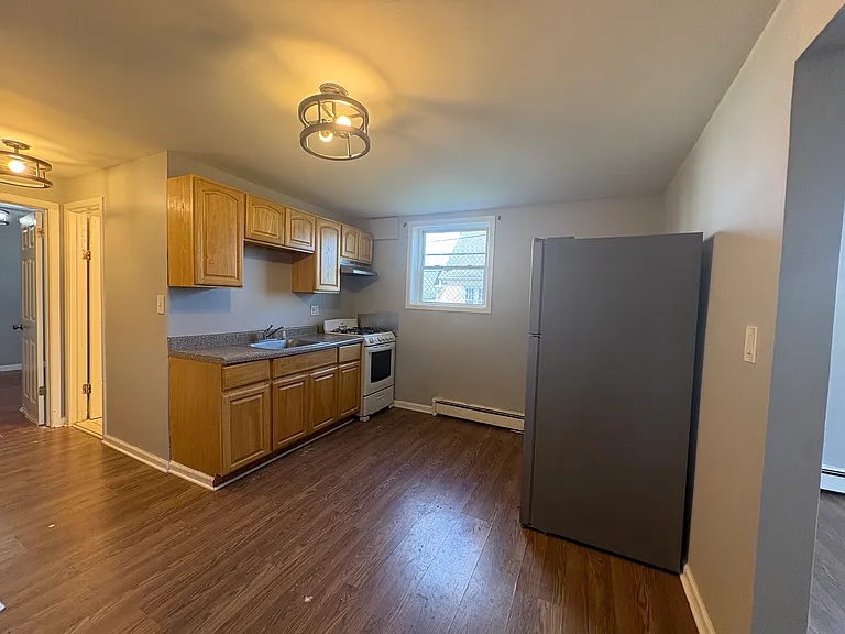 64 Harper Ave #B — Photo 2