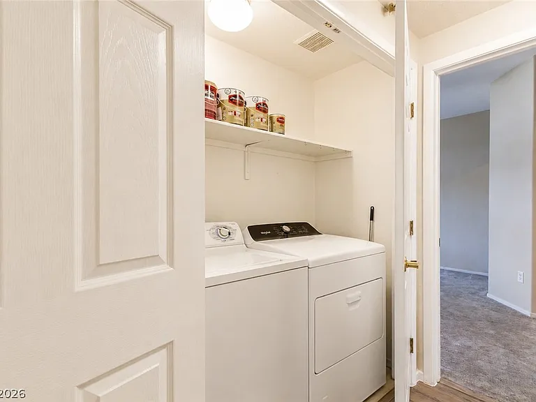 400 Amber Pine St #106 — Photo 20