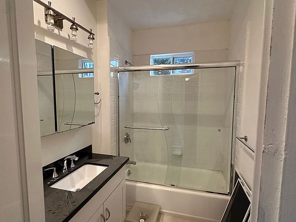 2nd image of 750 Parnassus Ave #1