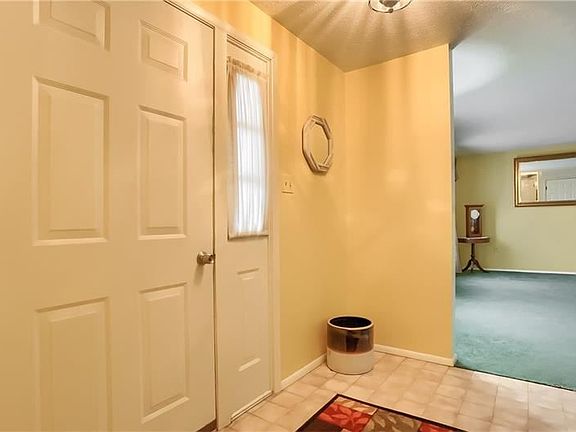 2nd image of 426 Woodcock Dr