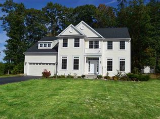 101 Empire Dr, Niskayuna, NY 12309