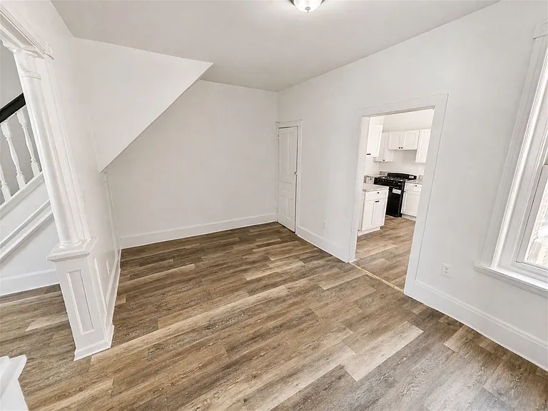 2238 N Pine St — Photo 4