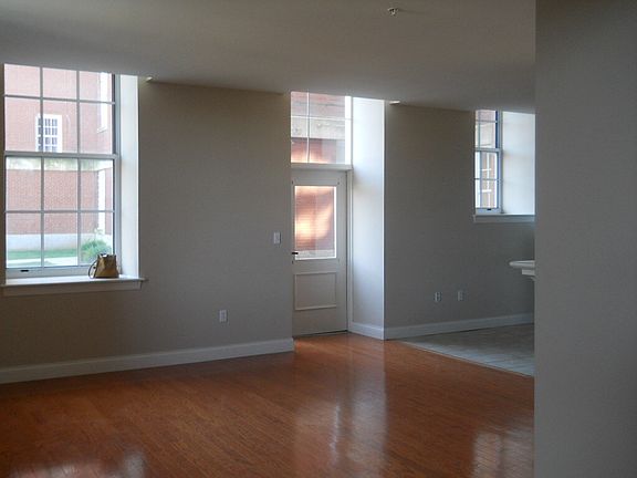 4th image of 1515 Lafayette Ave Unit 108