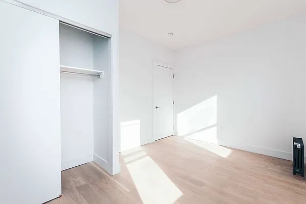 Rented by Nooklyn NYC LLC | media 8