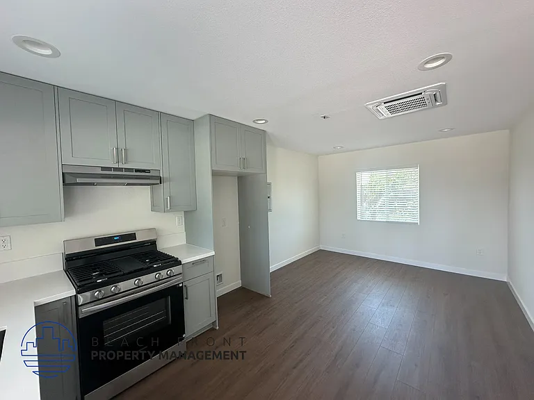 14316 Christine Dr — Photo 41