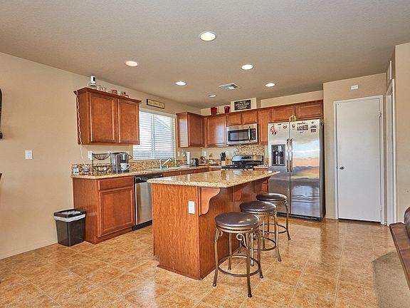 3rd image of 13936 Twin Peaks Pl