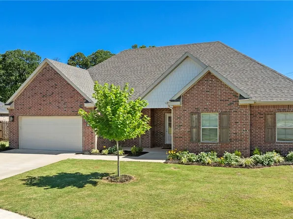 64 E Loveland Loop, Farmington, AR 72730