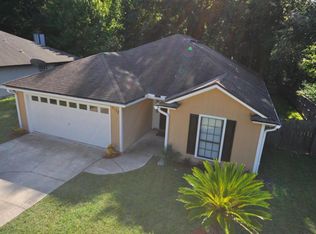 1172 Windy Willows Dr, Jacksonville, FL 32225