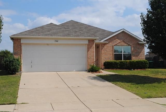 1st image of 1508 Lakeside Dr