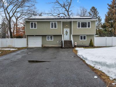 11 17th Avenue, Ronkonkoma, NY, 11779