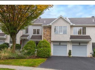 6 Buttonwood Dr, Exton, PA 19341