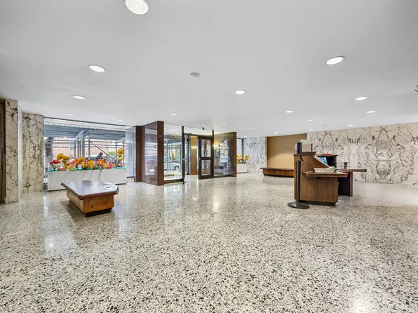 142-05 Roosevelt Avenue image 11 of 13