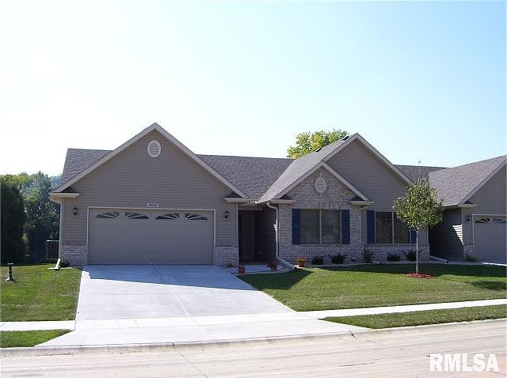 808 Hartz Ct, Leclaire, IA 52753 Zillow