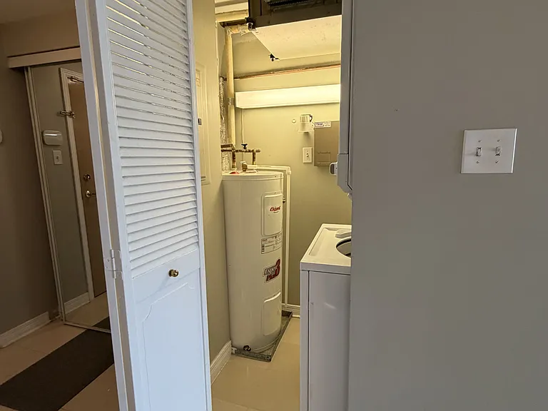 550 Cambridge St S #102 — Photo 30