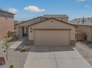 410 Hicks Dr SW, Los Lunas, NM 87031