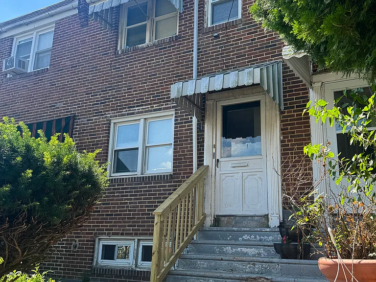 2509 N Heald St — Photo 2