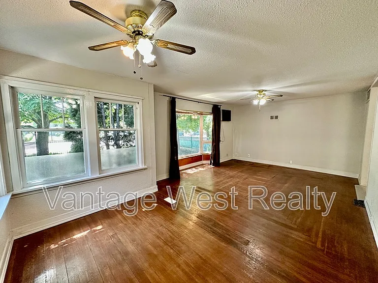 840 Bernard Ave — Photo 10