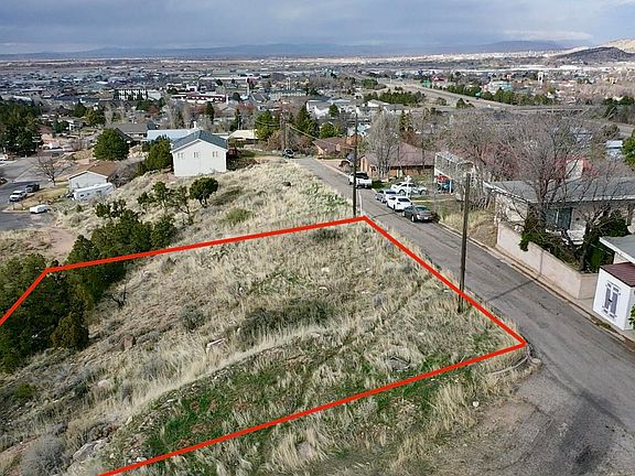 2nd image of 236 S Ridge Rd