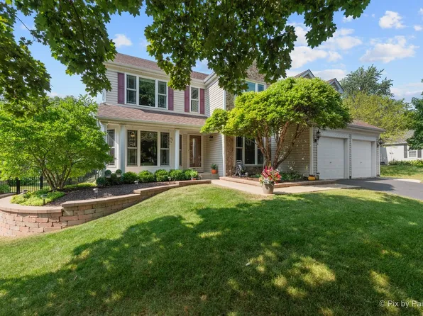 936 Ridgewood Dr, Cary, IL 60013