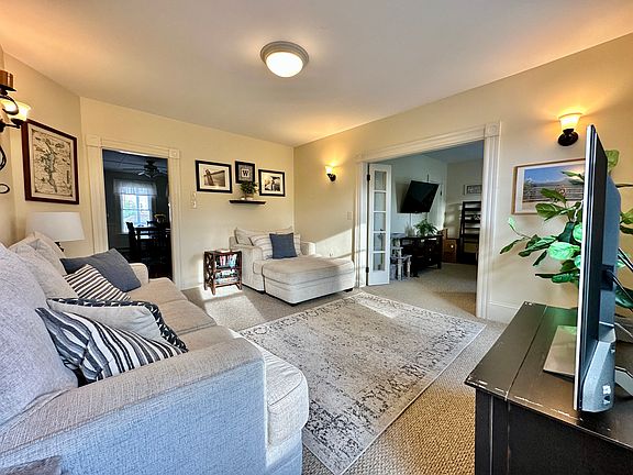 4th image of 35 Reed St #2