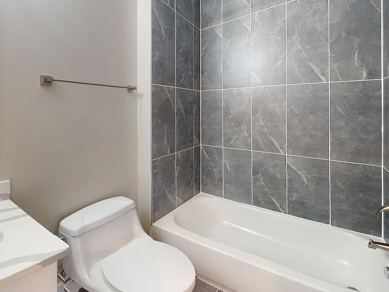 4923 1/2 A St SE #2 — Photo 20