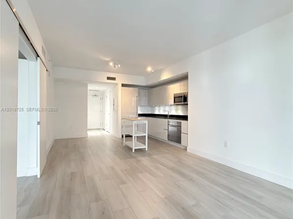 1010 Brickell Ave Unit 2208, Miami, FL 33131