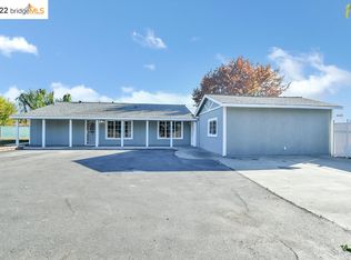 3522 E Forest Lake Rd, Acampo, CA 95220