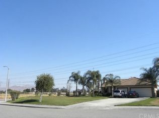 18925 Palomino Ct, Bloomington, CA 92316