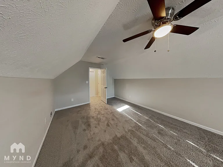 204 Eagles Crest Ct — Photo 15
