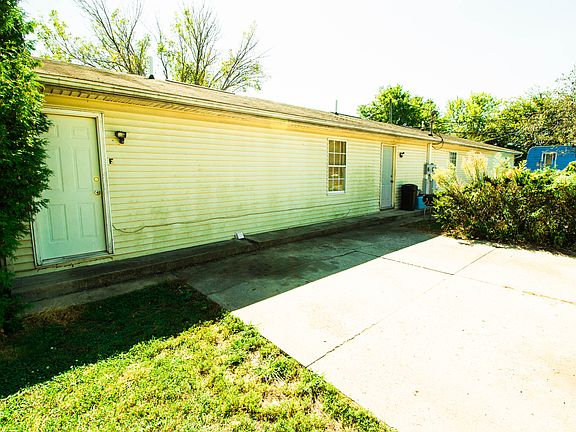 2nd image of 999 Dayton St APT A
