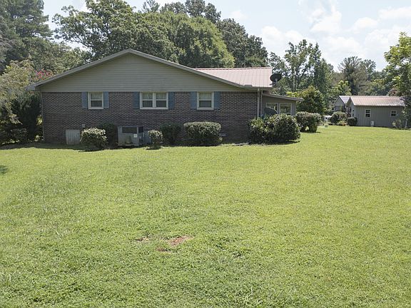 3rd image of 312 Harris Chapel Rd