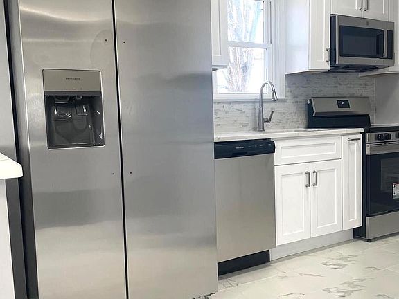 5th image of 6107 Buckler Rd