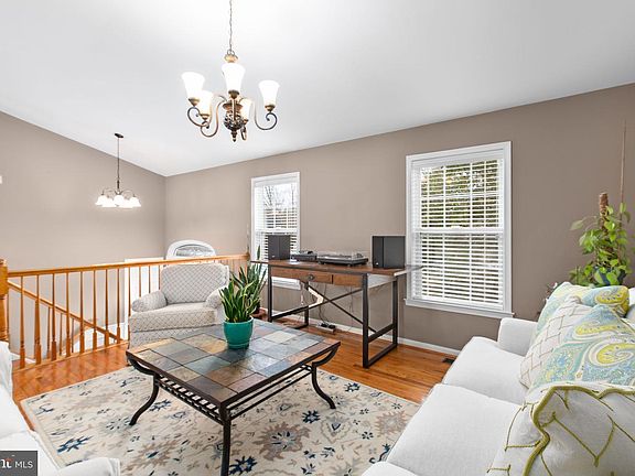 3rd image of 11109 Surry Woods Ct