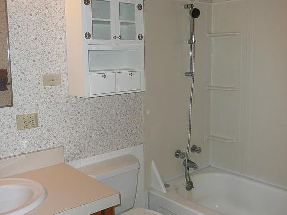 5th image of 1920 Stratford Way
