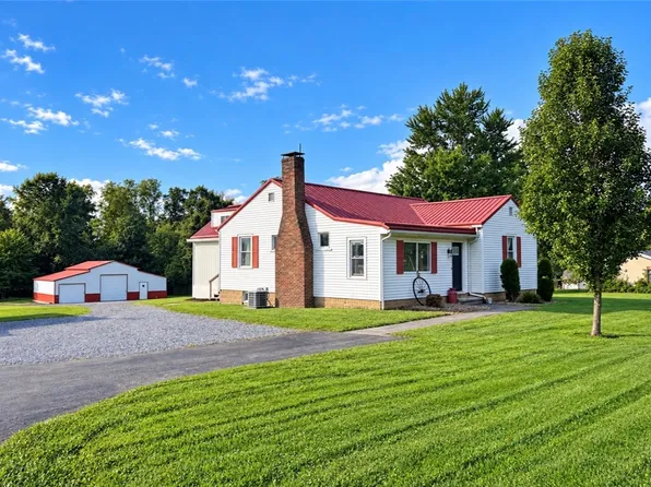 2017 Eastbrook Rd, New Castle, PA 16101