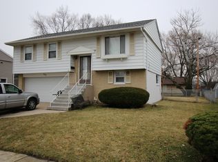 747 Geneva Ave, Romeoville, IL 60446