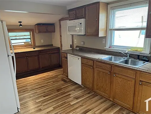 1608 Winchester Rd — Photo 5