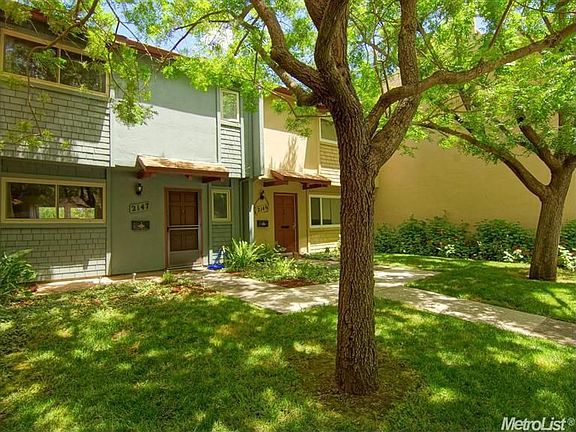 2nd image of 2147 Bella Casa St