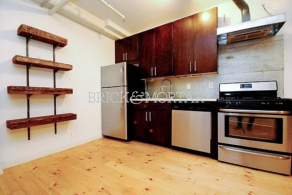 Rented by Brick&Mortar | media 31