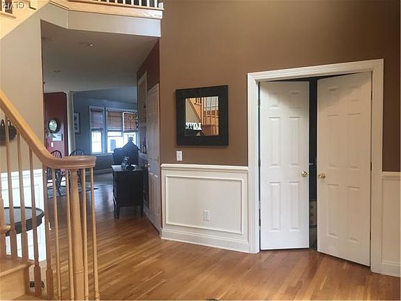 4th image of 4459 Oakwood Ln