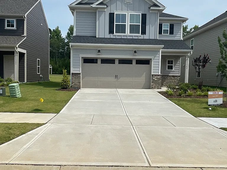11542 Glasden Rd — Photo 2